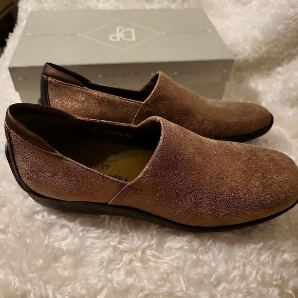 Brand new in original box sport Donald j pliner made in the mtns of Italy. - Picture 3 of 7